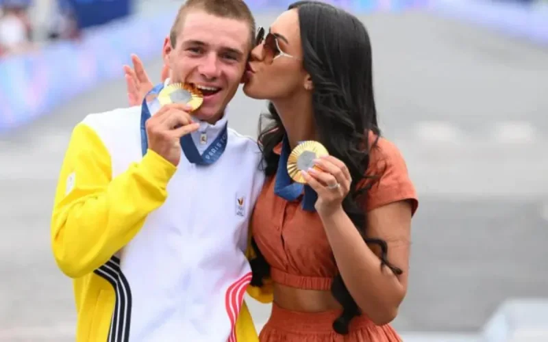 Attaquée, Oumi Rayane, épouse du cycliste Remco Evenepoel, recadre un journaliste