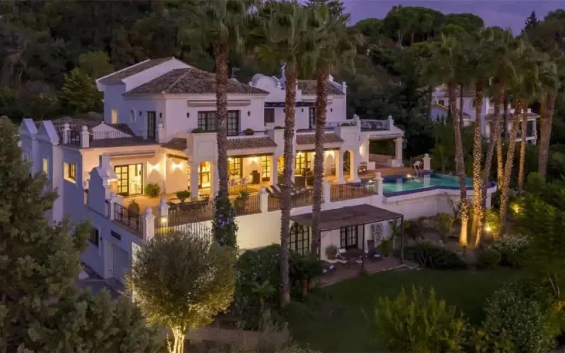 Des responsables politiques marocains en vacances en Espagne aux frais de barons de drogue