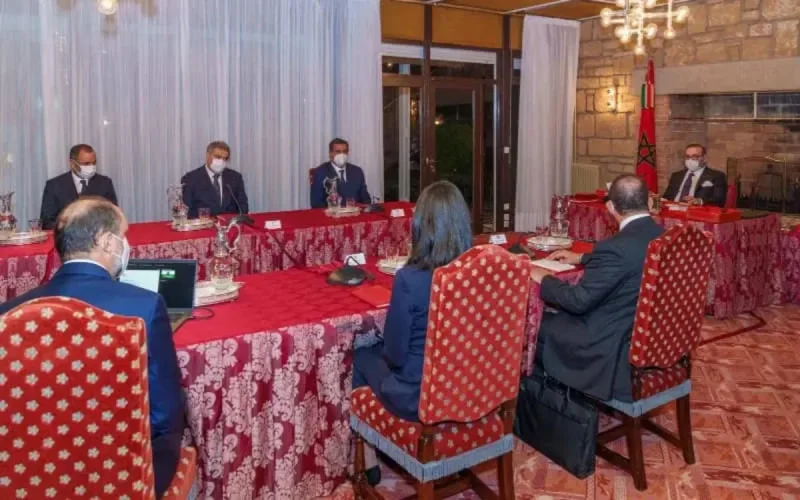 Le roi Mohammed VI préside une séance de travail dédiée à l'investissement