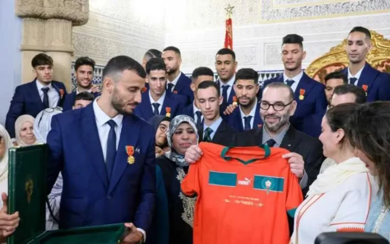 Football : le roi Mohammed VI distingué par la CAF 