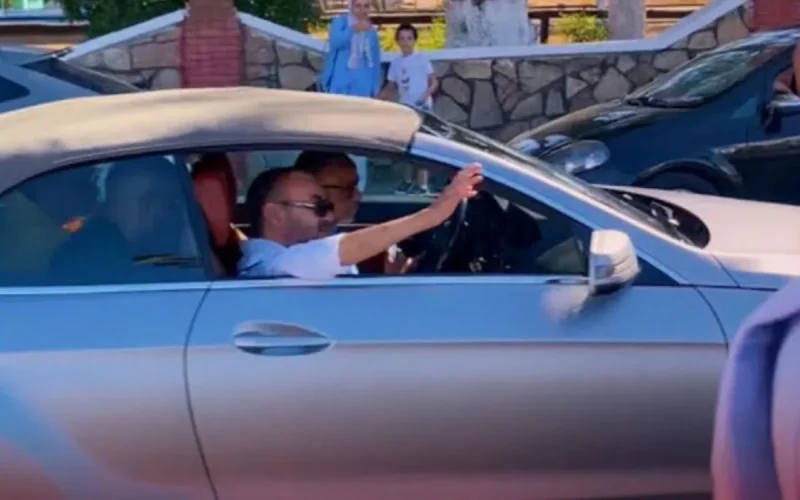 Mohammed VI profite de ses vacances à Mdiq (vidéo)