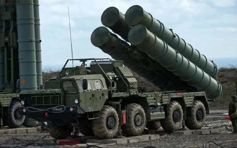 Le S-400 Triumf russe : la nouvelle arme secrète du Maroc ?