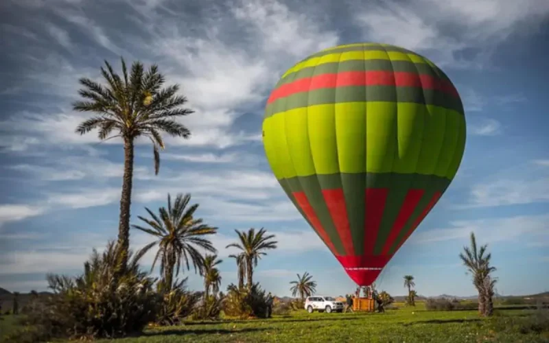 Montgolfières à Marrakech : cinq agences suspendues pour vol dangereux