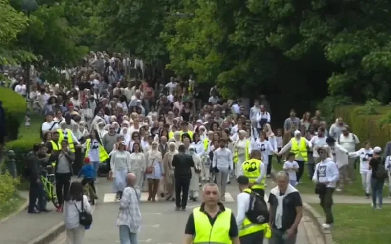 Schaerbeek, des centaines de personnes ont rendu hommage à Habiba et Ahmed Isnasni