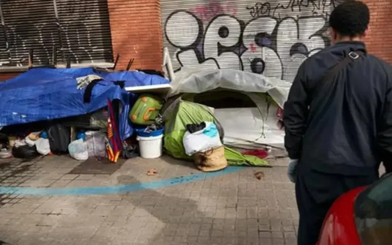 Deux sans-abris marocains sauvés in extremis d'un incendie à Barcelone