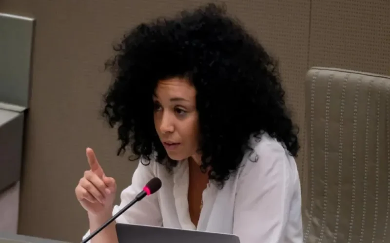 Réaction de Sihame El Kaouakibi suite à la fin de la collaboration d'Anvers avec son ASBL