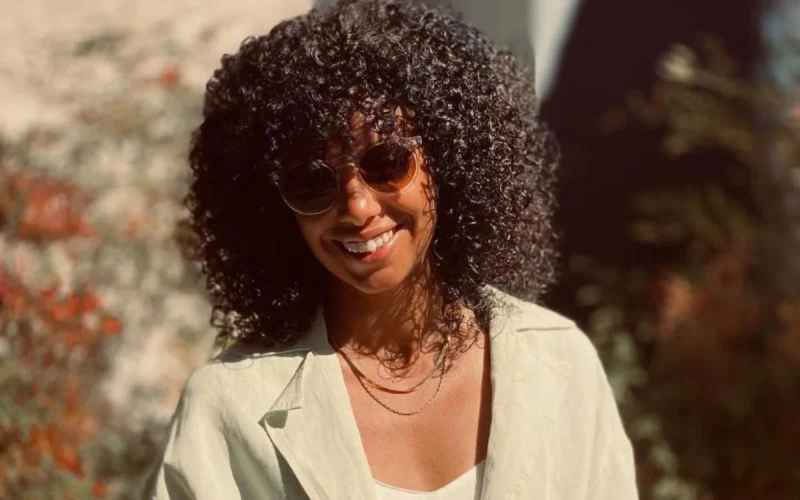 Sihame El Kaouakibi fait condamner un site pour une photo dénudée