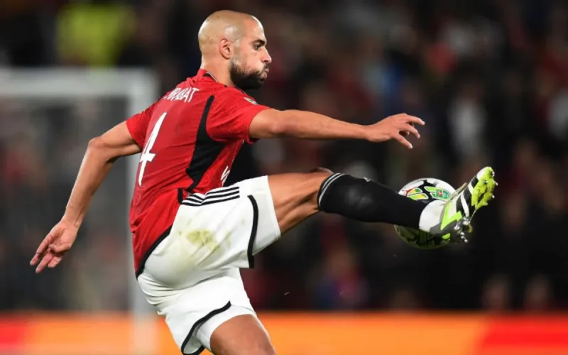 Manchester United : un concurrent qui éclipse Sofyan Amrabat
