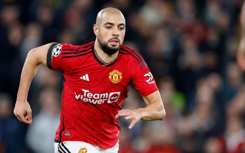 Manchester United : Sofyan Amrabat sous le feu des critiques