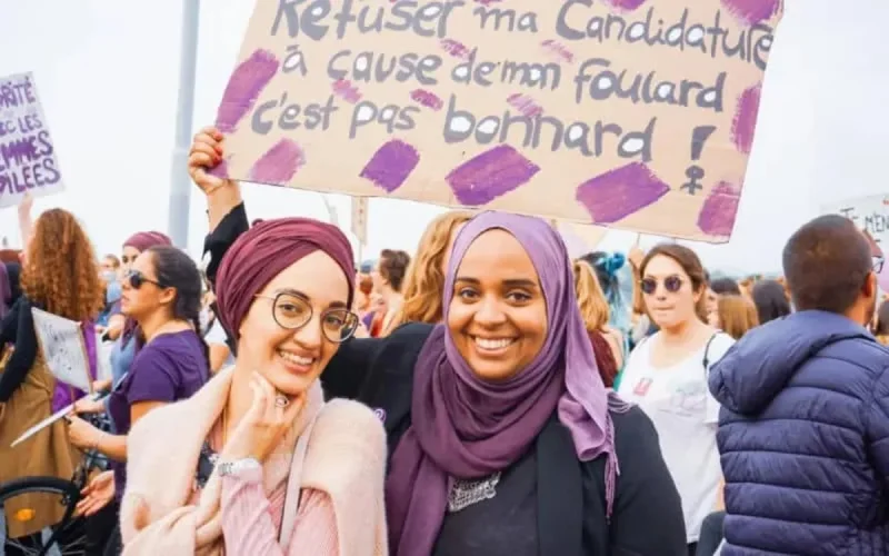 Les blagues racistes et islamophobes très présentes en milieu de travail en Suisse