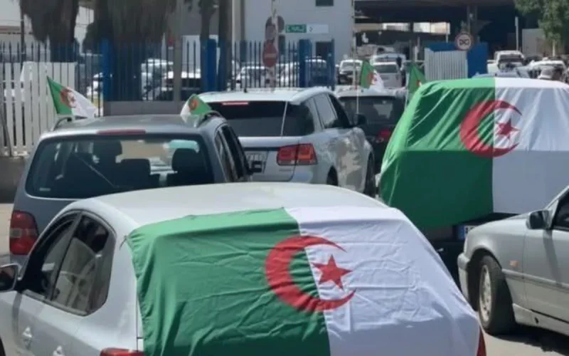 CAN 2025 : des supporters algériens affluent massivement vers Rabat