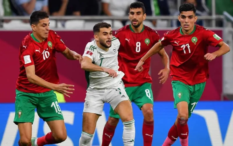 Match Maroc-Algérie : la FIFA sanctionne les supporters marocains 