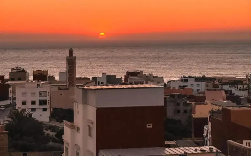 Une voyageuse solo tombe amoureuse d'un village marocain