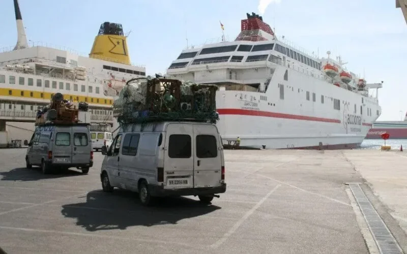 Tanger Med : les bagages sur le toit interdits pour les véhicules commerciaux