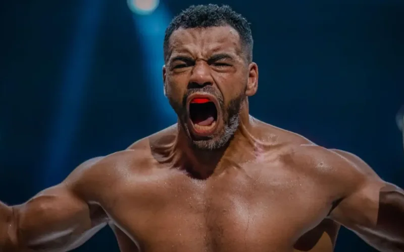 Tarik Khbabez porte plainte contre Glory, « je dois à nouveau gagner de l'argent »