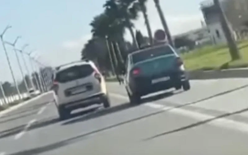 Tanger : course folle entre deux taxis, les chauffeurs arrêtés