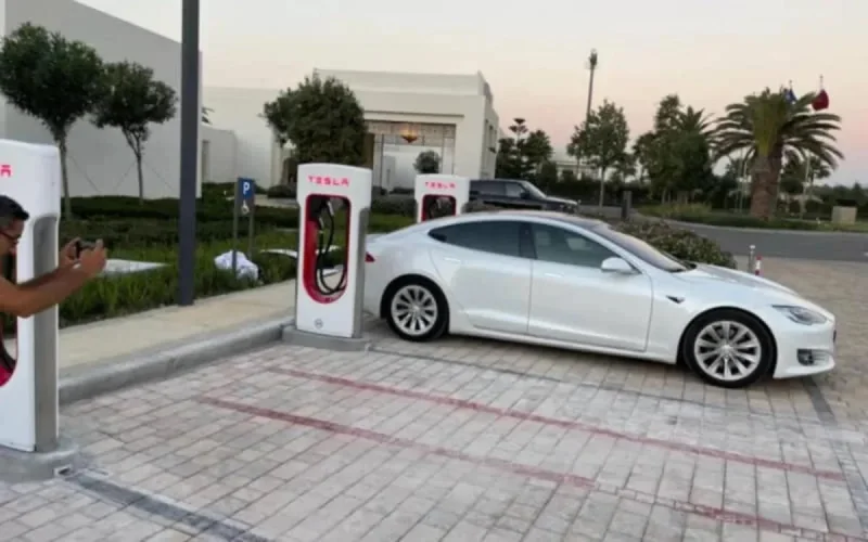 Tesla va-t-elle commercialiser ses voitures au Maroc ?