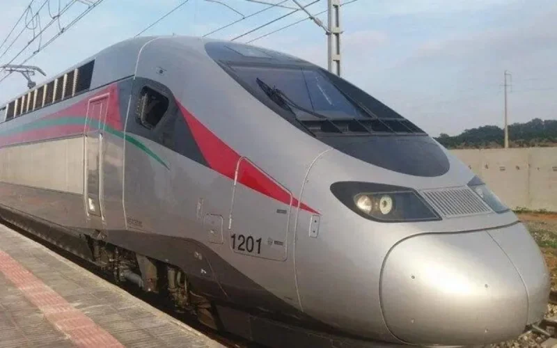 Le TGV arrive à l'aéroport de Rabat