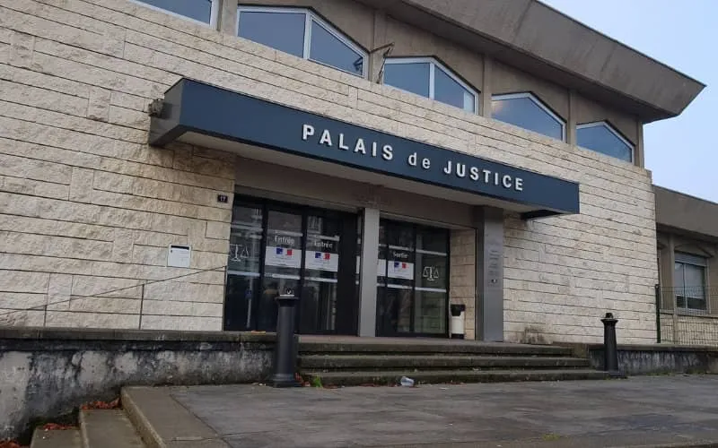 Pyrénées-Atlantiques : la restauratrice qui a refusé l'entrée à une femme voilée poursuivie