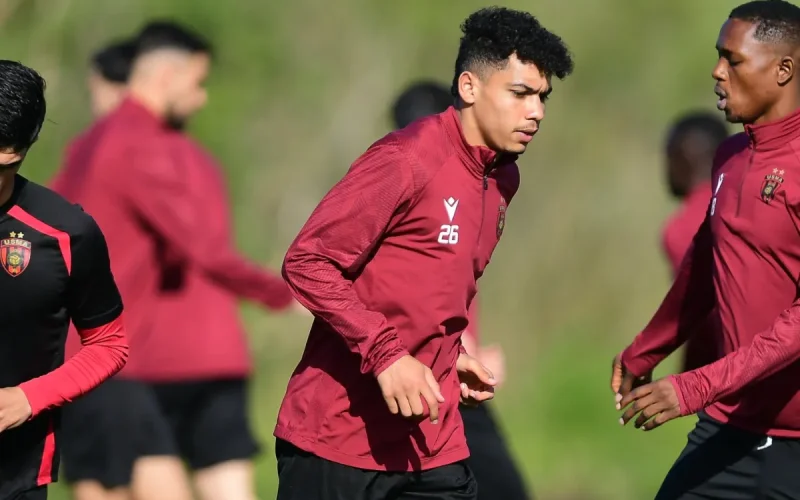 Une équipe algérienne arrive au Maroc