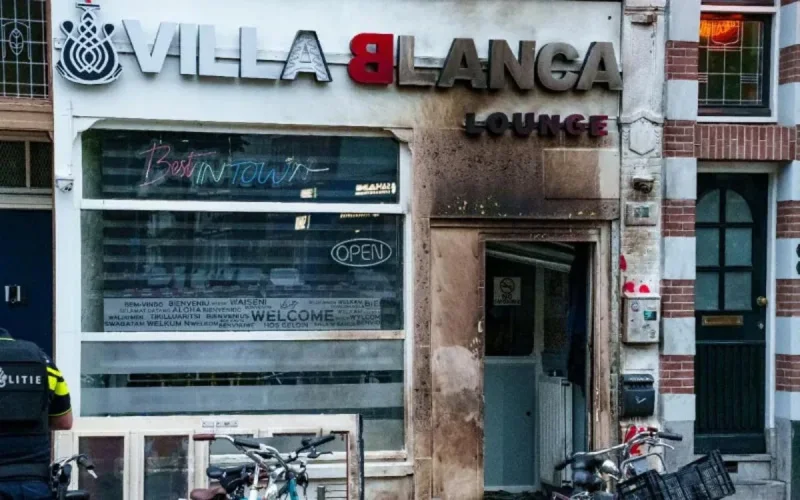 Le lounge-bar d'un MRE victime d'un attentat à Rotterdam