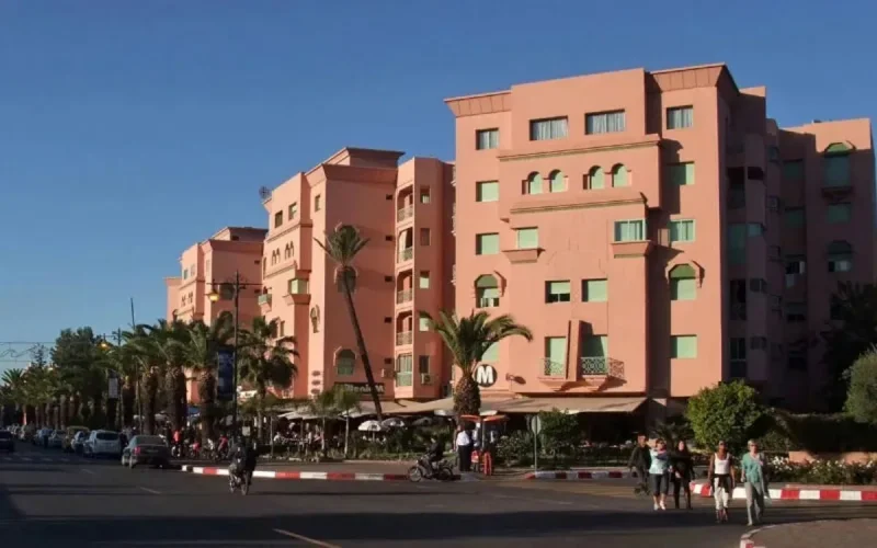 Marrakech : Les touristes pris au piège des gardiens de parking