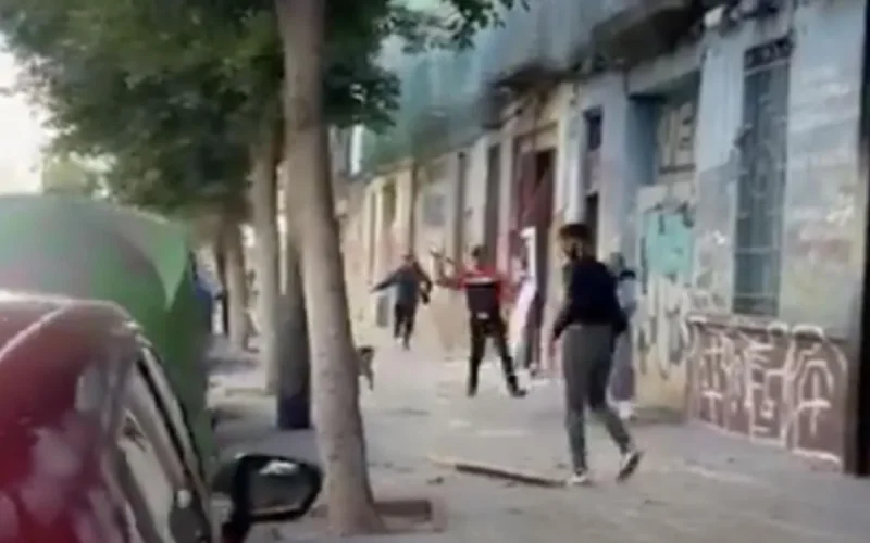 Violents affrontements entre Marocains et Algériens à Valence (vidéo)