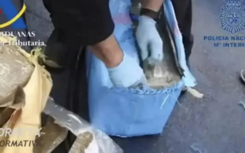 Un voilier chargé de cannabis marocain intercepté en Espagne (vidéo)