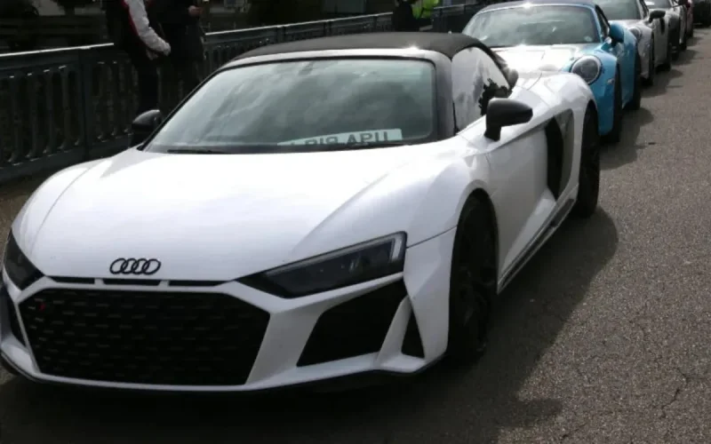 Tanger fait étalage de ses voitures de luxe