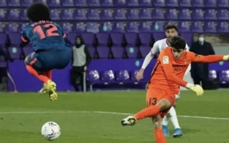 Yassine Bounou, dans la cour des grands