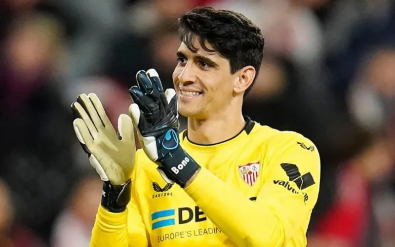 Yassine Bounou a du souci à se faire à Séville