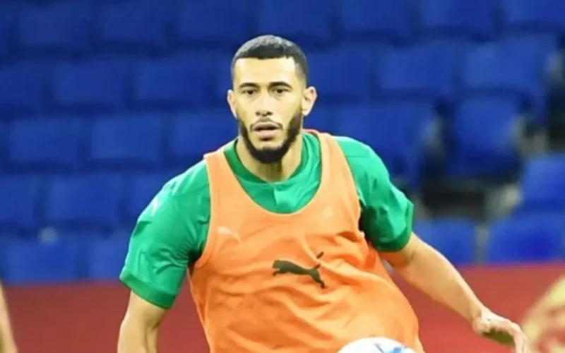 « Il nous attendait avec un couteau » : les lourdes accusations d'un ex-coéquipier contre Younès Belhanda