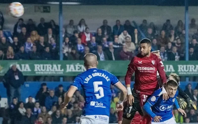 Youssef En-Nesyri, auteur d'un triplé face à Linares (vidéo)