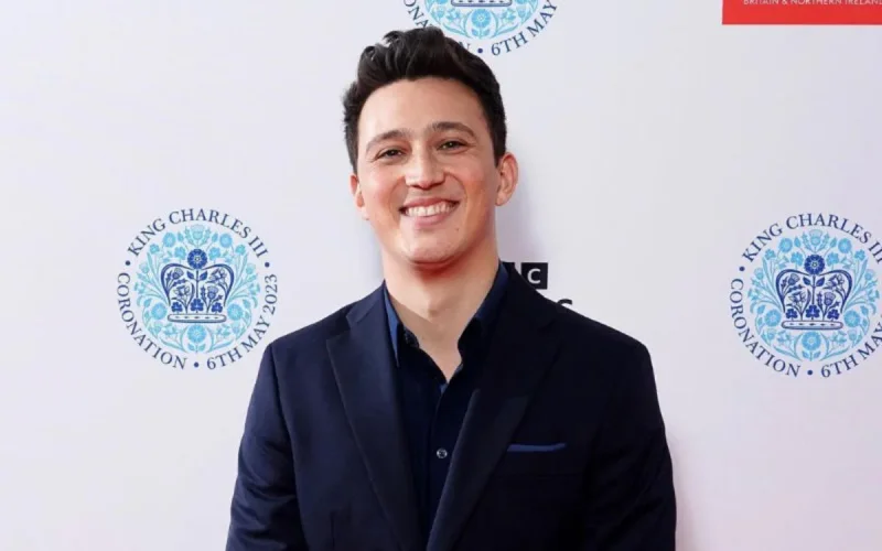 Couronnement du roi Charles III : le chanteur anglo-marocain Zak Abel met le feu