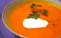 Soupe de potiron aux tomates 