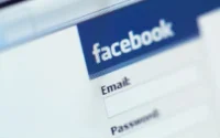 Cinq Marocains portent plainte contre Facebook