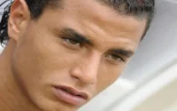 Marouane Chamakh reste à Arsenal 
