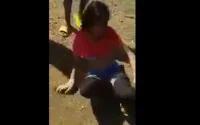 Maroc : Une jeune fille agressée et déshabillée par la force (vidéo)