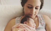 La chanteuse Nabyla Maan à nouveau maman
