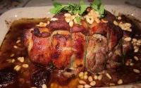 Epaule de mouton farci aux fruits