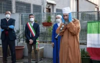 Le maire de Parme en visite dans une mosquée marocaine