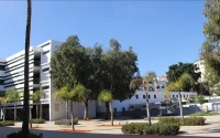 Frais en hausse et chantiers fantômes : la révolte des parents des écoles françaises au Maroc