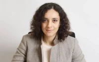 Hanane Mourchid, l'ingénieure marocaine engagée pour l'énergie verte (vidéo)