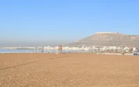 Vacances au Maroc : le grand coup de balai des autorités sur les plages avant l'été
