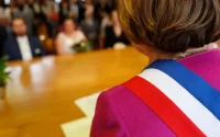 La France soupçonne leur mariage, mais elle est enceinte : le refus de visa du Marocain suspendu