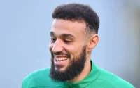 Ramadan en Premier League : Noussair Mazraoui livre ses secrets pour briller sur le terrain tout en jeûnant