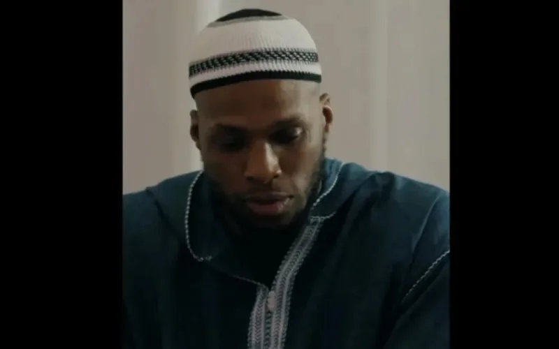Une star de l'UFC se convertit à l'islam 