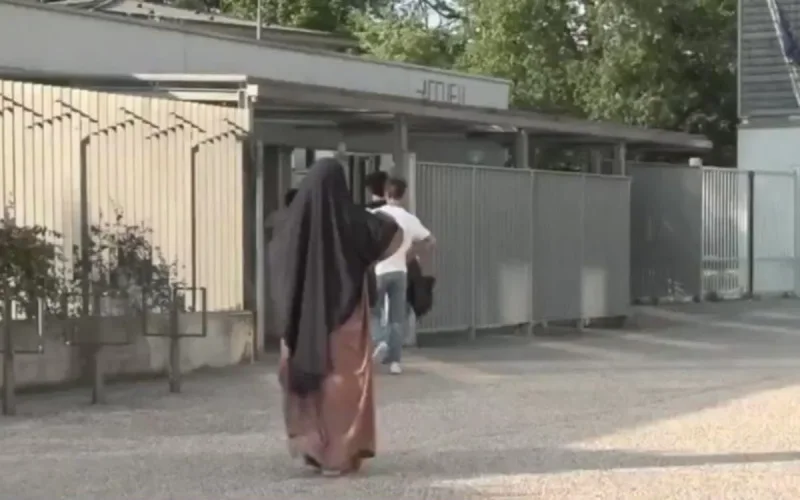 L'abaya « n'est pas un signe religieux musulman », selon le CFCM