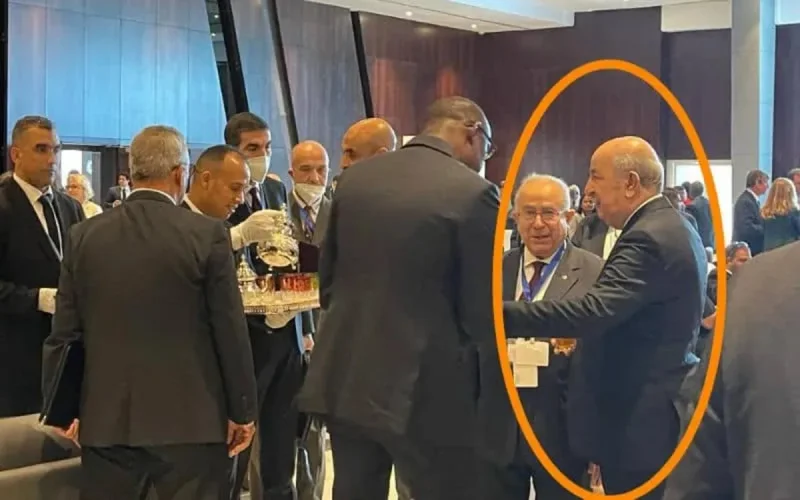 Le président algérien savoure la cuisine marocaine en Égypte