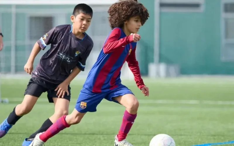 La pépite marocaine Adam Qaroual, 12 ans, fait sensation au Barça